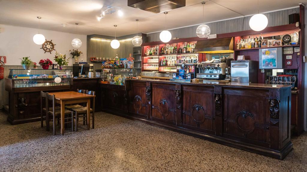Ristorante Albergo Al Donatore Teòr Eksteriør billede