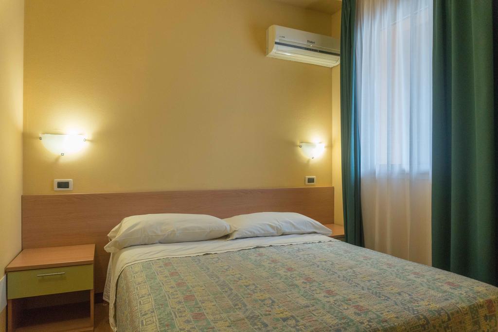 Ristorante Albergo Al Donatore Teòr Værelse billede